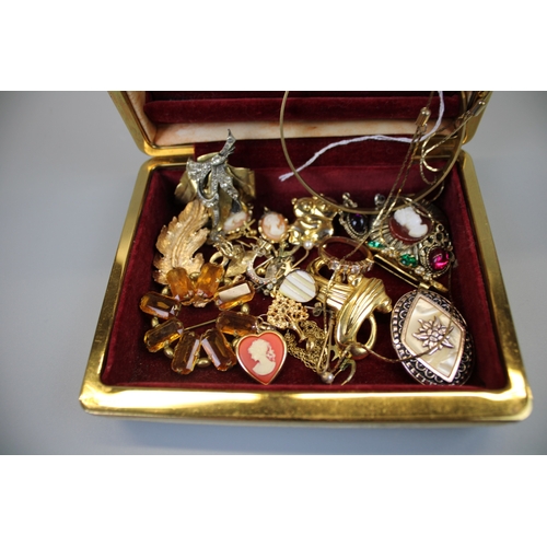 100 - Vintage Jewellery Box Containing Yellow Metal Jewellery