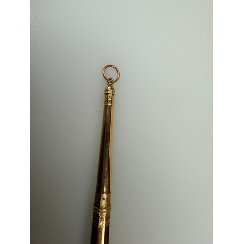 18ct Gold Baby Teether (tested) with Red Coral - Approx. 11g