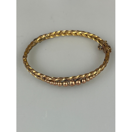 9ct Gold Bangle - Approx. W 7.8g