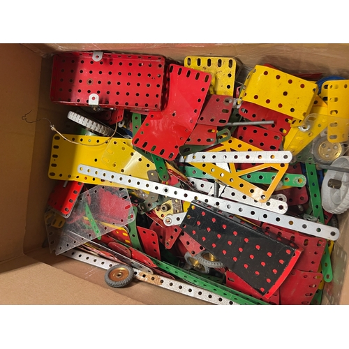 Collection of Meccano including Boxed Set & Loose Meccano with Instructions