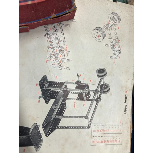 Collection of Meccano including Boxed Set & Loose Meccano with Instructions