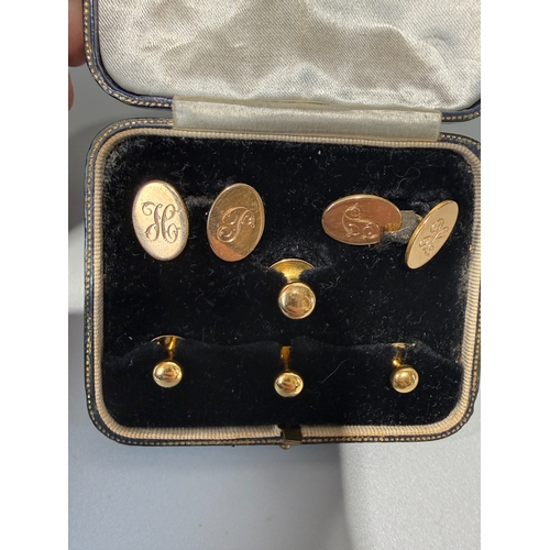 15ct Gold Cufflink & Button Hole Set Approx 17g