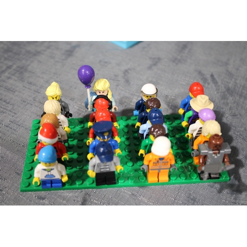 Lego Head Box with 500 Mini Figures to include Box of Accessories