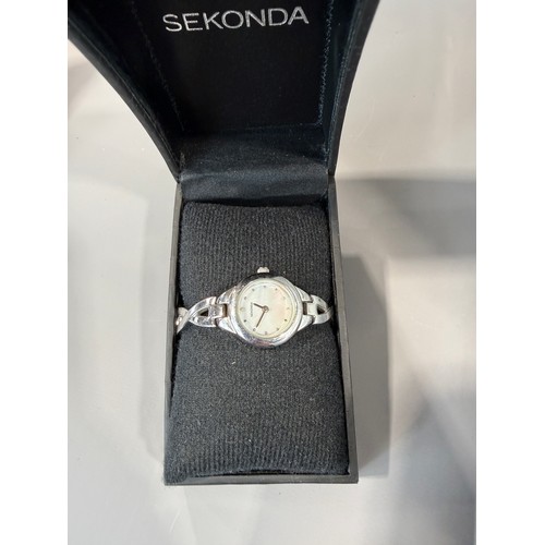 29 - Collection of Costume Jewellery to Include Watches