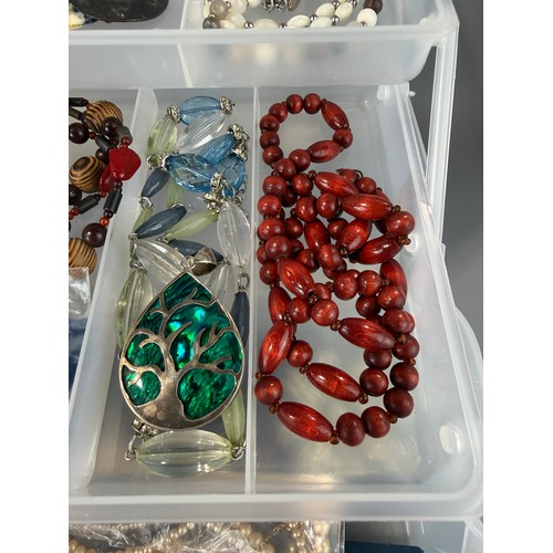 29 - Collection of Costume Jewellery to Include Watches