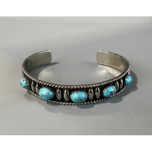 60 - Alpaca Mexico Bangle
