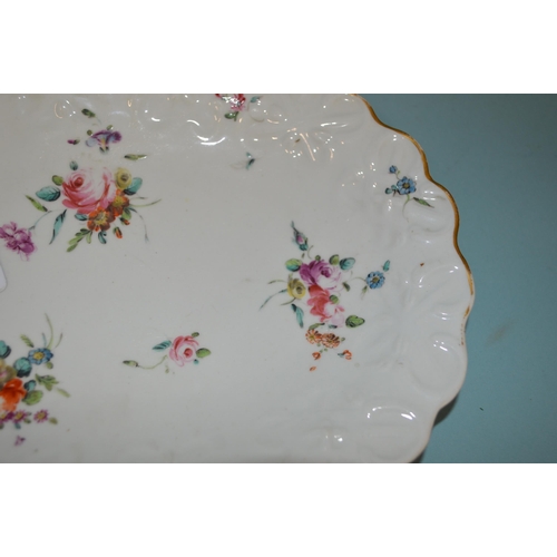 134 - A late 18th Century Chelsea Derby porcelain plate, hand painted decoration, gold anchor mark to base... 