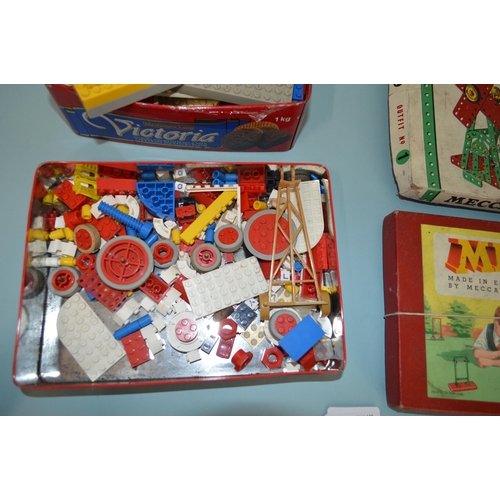 17 - Two vintage boxed Meccano Outfit No.1 and 00 plus two tins of Lego