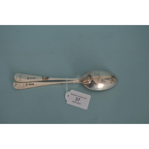 37 - A pair of George IV hallmarked silver tablespoons, London 1810, maker S&Co, 8 1/2