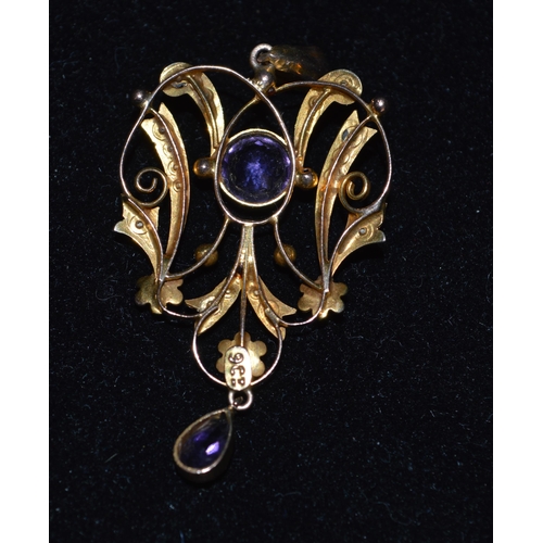 76 - A 9ct gold Art Nouveau pendant set with amethyst and pearls