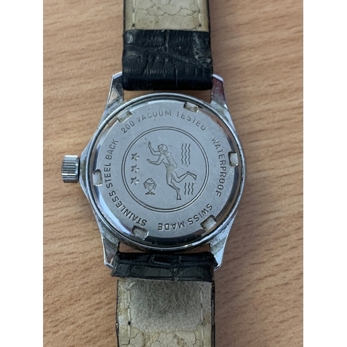 255 - A vintage Sicura wristwatch