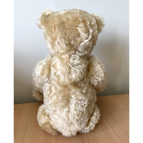 49 - A Steiff 1920 Classic bear with button to ear numbered 0683, approx. 15