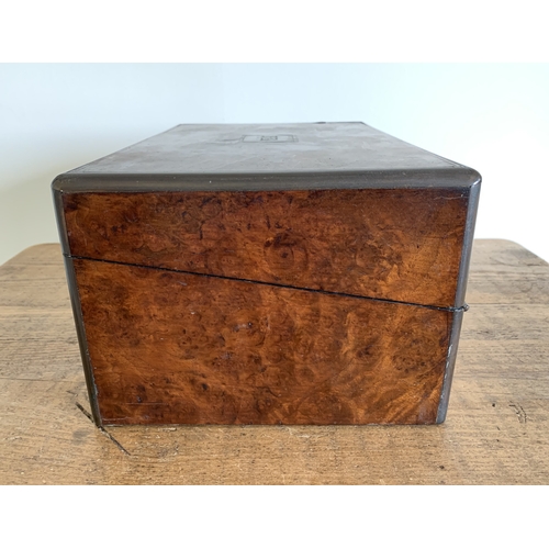 187 - A good 19th Century rosewood writing slope, two interior ink wells and inner locking compartment, me... 