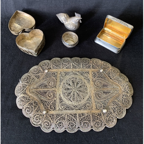 237 - A white metal filigree work small tray, a white metal with gilded interior snuff box, a chicken plus... 