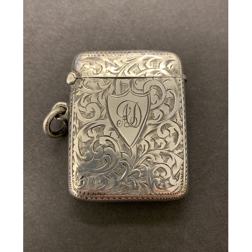 241 - A silver vesta hallmarked for Birmingham 1907, weight approx. 21g