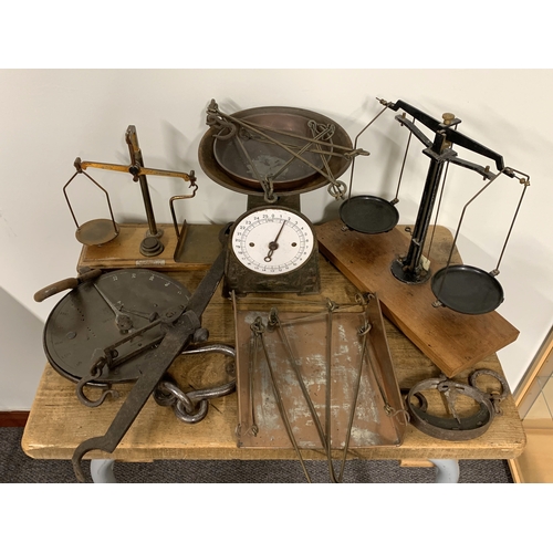 307 - A mixed lot of vintage scales