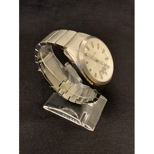 117 - A Police designer gents wristwatch (running at the time of lotting)