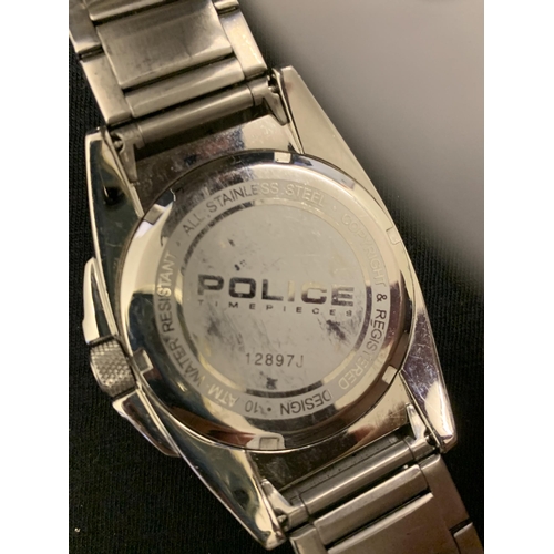 118 - A Police designer gents wristwatch (running at the time of lotting)