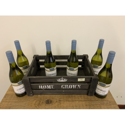 23 - Six bottles of 2016 New Zealand Sauvignon Oyster Bay white wine in a decorative wood crate