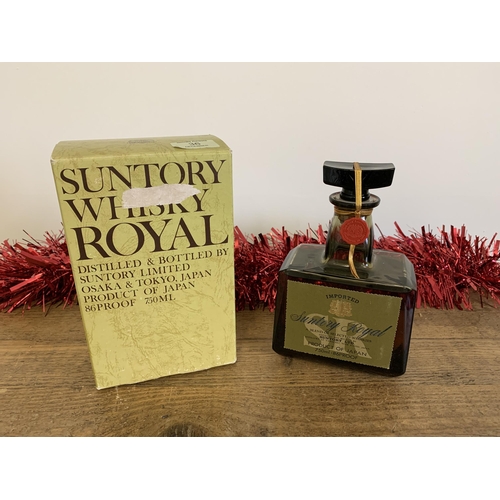 36 - A boxed Suntory Japanese whisky Royal, 750ml