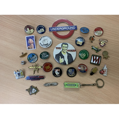 91 - A selection of vintage badges including 1970's 'The Fonz', Womens Institute etc