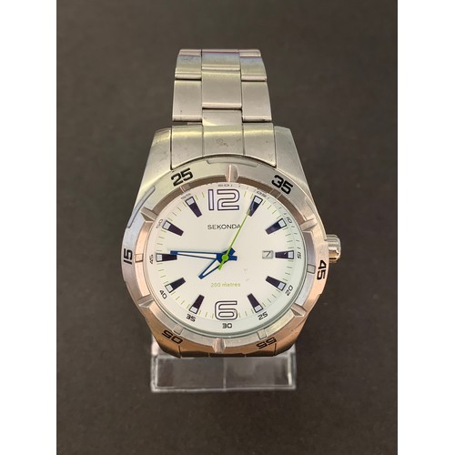 238 - A Sekonda 200m divers wristwatch, approx. 42mm (running at the time of lotting)