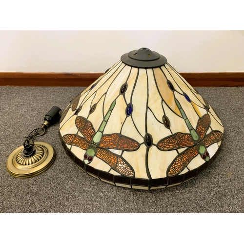 59 - A large Tiffany style pendant light shade decorated with dragonflies, comes with ceiling rose fittin... 