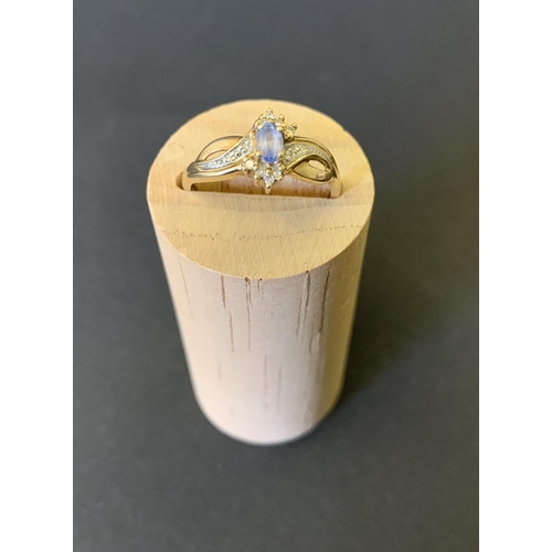 82 - A 9ct gold diamond chip and stone set ring, approx. size Q 1/2, weight approx. 1.8g