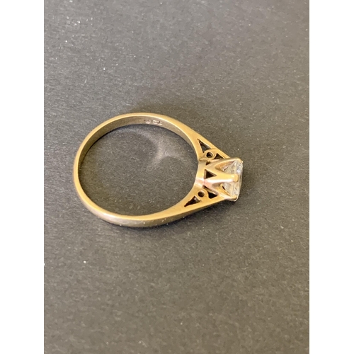 113 - A 9ct gold and paste stone ring, approx. size N, weight approx. 2g