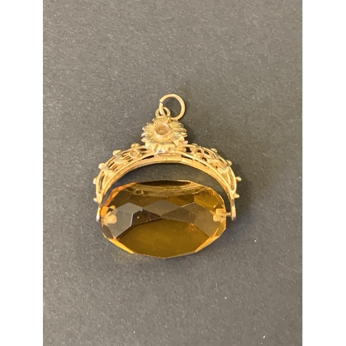 118 - A 9ct gold chunky citrine stone fob/pendant, weight approx. 10.5g