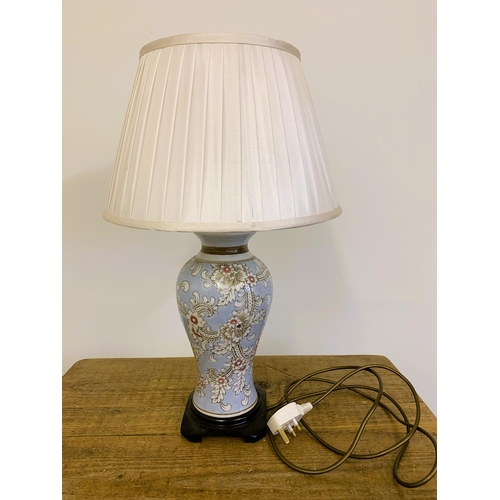 182 - A modern table lamp with shade