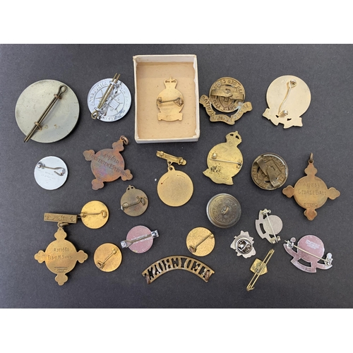 185 - A selection of vintage Red Cross, St John Ambulance,  VAD etc badges and medallions