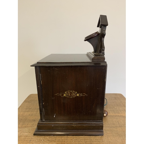 286 - A late 19th/early 20th Century ornate jewellery chest with four inner drawers complete with original... 