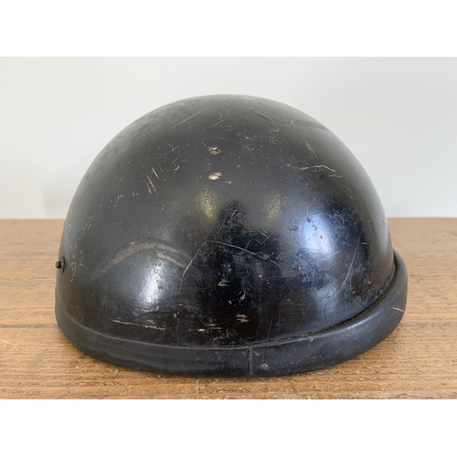 51 - A late 1930's German motorcycle helmet, reputedly worn by Ewald Kluge in the 1938 Isle of Man TT rac... 