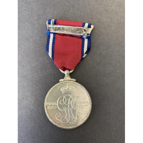 116 - A George V 1935 silver Jubilee medal