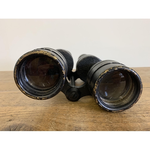 166 - A pair of unmarked WW2 German binoculars with good optics