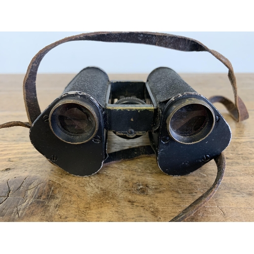 168 - Antique Goerz German Prism binoculars 1896-1900, good optics, 9x with original strap