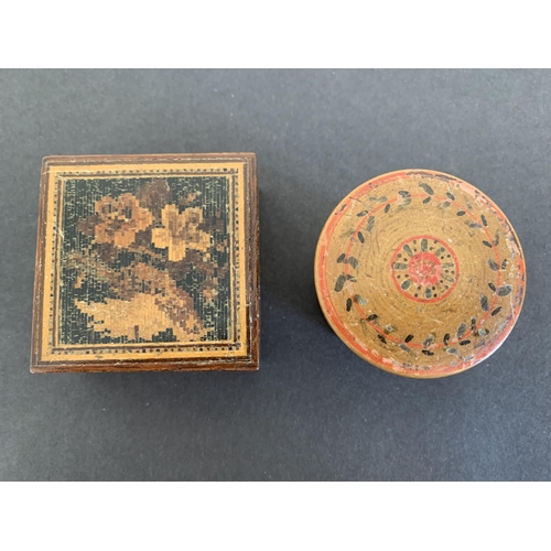 239 - A small vintage marquetry decorated lidded box, 2 1/2