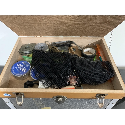 277 - A large quantity of terminal fishing tackle in a vintage fishing seat, a live bait box plus another ... 