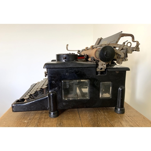 285 - A U.S.A. made Royal typewriter, made between 1914-1923, after this date the open side panels were re... 