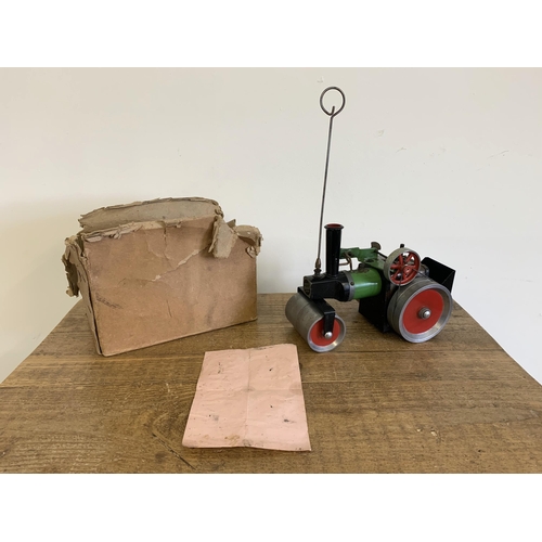 290 - A vintage Mamod steam roller S.R.I., comes with original box and instructions (box as found)