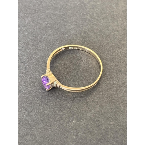 114 - A 9ct gold and amethyst stone set ring, approx. size P, weight approx. 1g