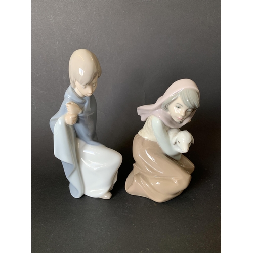 4 - Two vintage Lladro Daisa figurines, girl with lamb, 5