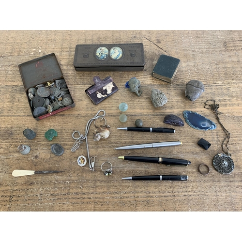 14 - Various items of interest including metal detector finds, a 1935 Jubilee tin etc