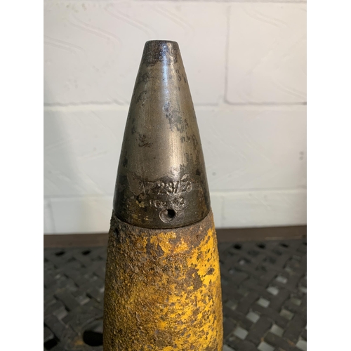 306 - A rare WW2 88mm PAK43 German anti aircraft round shell dated 1943, fuse dated 1941, these rounds als... 