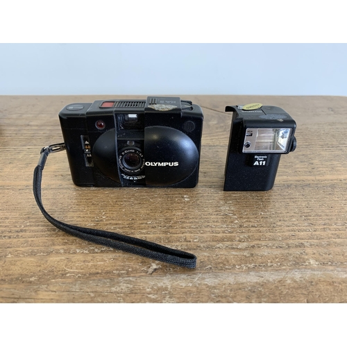 41 - A cased vintage Olympus XA2 camera (used condition)