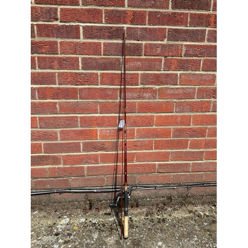 430 - A 7ft Grauvell spinning rod with a Shimano Nexave 1000 fishing reel