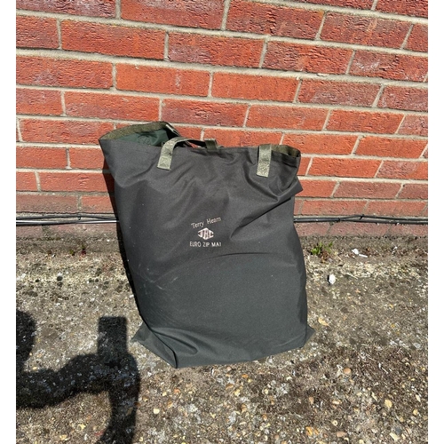 439 - A JRC carp sling in a Terry Hearn JRC zip bag