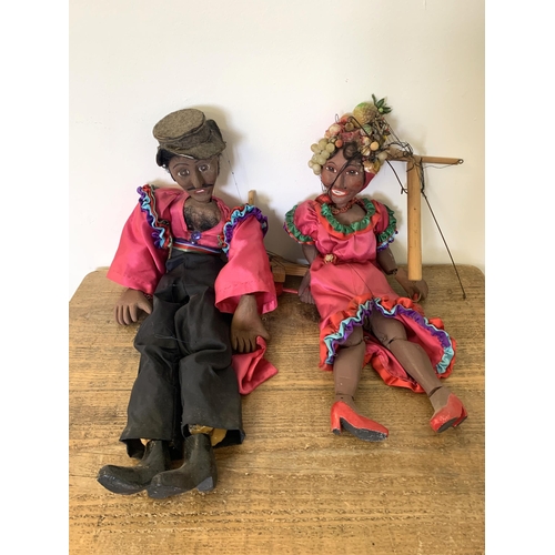 161 - A pair of vintage carved and painted wood puppets of Spanish flamenco dancers in costume, approx. 22... 