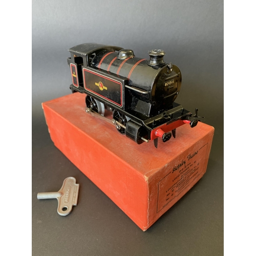 173 - A boxed Hornby 41021 No.40 reversing tank locomotive with key (playworn)